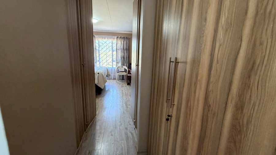  Bedroom Property for Sale in Ellaton North West